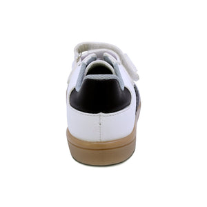 Tenis para niño preescolar color blanco con franjas negras y tira de contacto 134901
