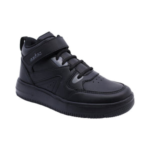 Tenis para niño color negro con agujeta y tira de contacto. 139500