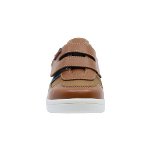 Tenis en piel para niño preescolar color miel con tira de contacto 152905
