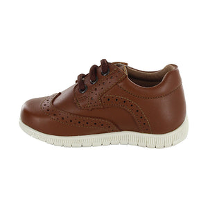 Zapato de piel para niño preescolar color café con agujeta estilo brogue 159302