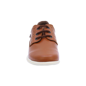 Zapato de piel para niño preescolar color café con agujeta y perforaciones decorativas 159303