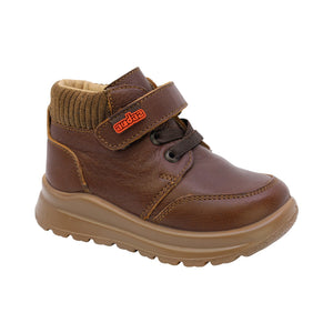 Botas de piel para niño preescolar color café con agujeta y tira de contacto 162603