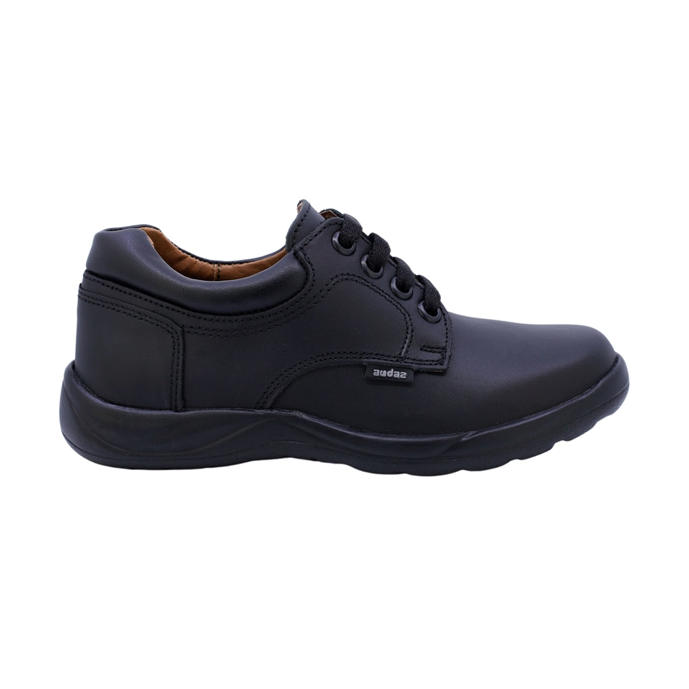 Zapato Escolar de piel para niño color negro con agujeta 163901