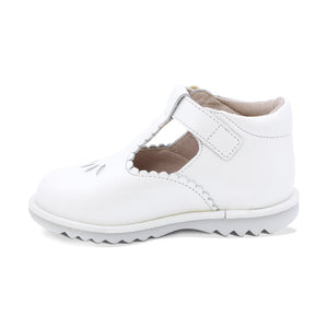 Zapato de piel para niña preescolar color perla con hebilla y dije lateral 181512