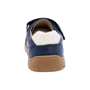Tenis de piel para niño preescolar color azul con agujeta y tira de contacto 186900