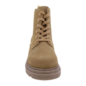 Botas de piel tipo ante para niña color beige con agujeta 431605