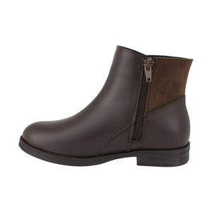 Botas de piel para niña color café con herraje de corazón y cierre lateral 92319