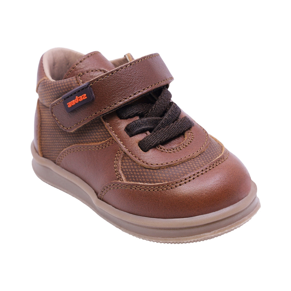 Tenis Tipo Botita Softy De Piel Para Bebé Niño Color Café con tira de contacto 956304