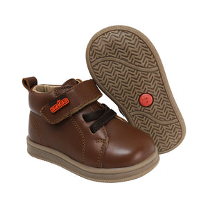Botitas softy de piel para bebé niño color café con agujeta elástica y tira de contacto 956306